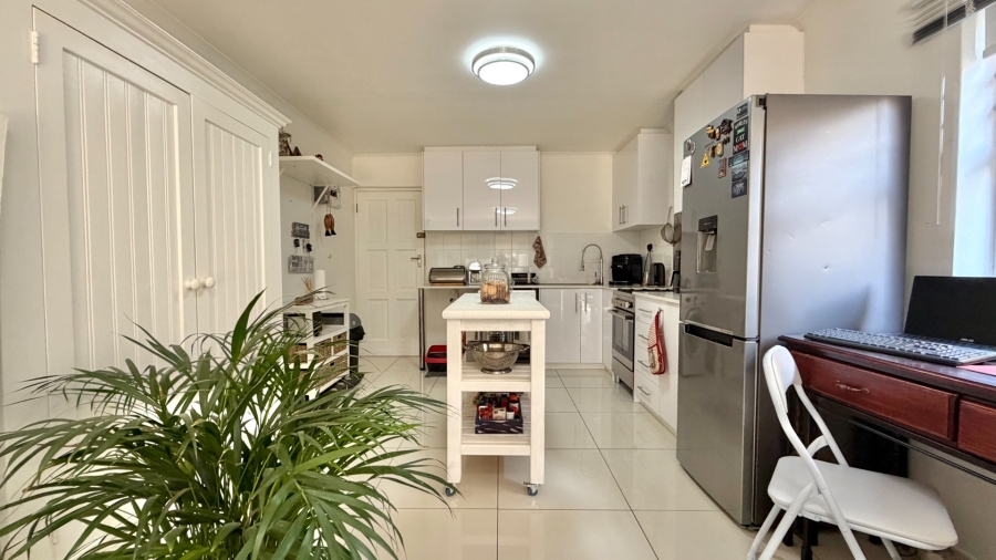 1 Bedroom Property for Sale in Gordons Bay Central Western Cape